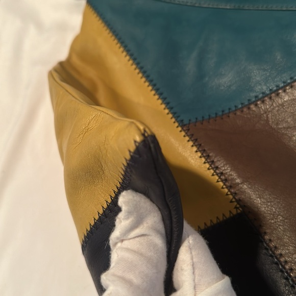 🔥Buttery Leather BOHO Patchwork Crossbody, Adj Strap, 2 Pockets, Zip Close Toms - Picture 13 of 16